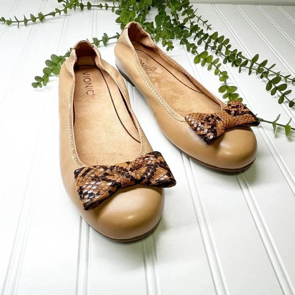 Vionic Tan/Camel Spark Zelda Orthopedic Loafers with Bow Detail Women's Size 7 - Picture 3 of 9